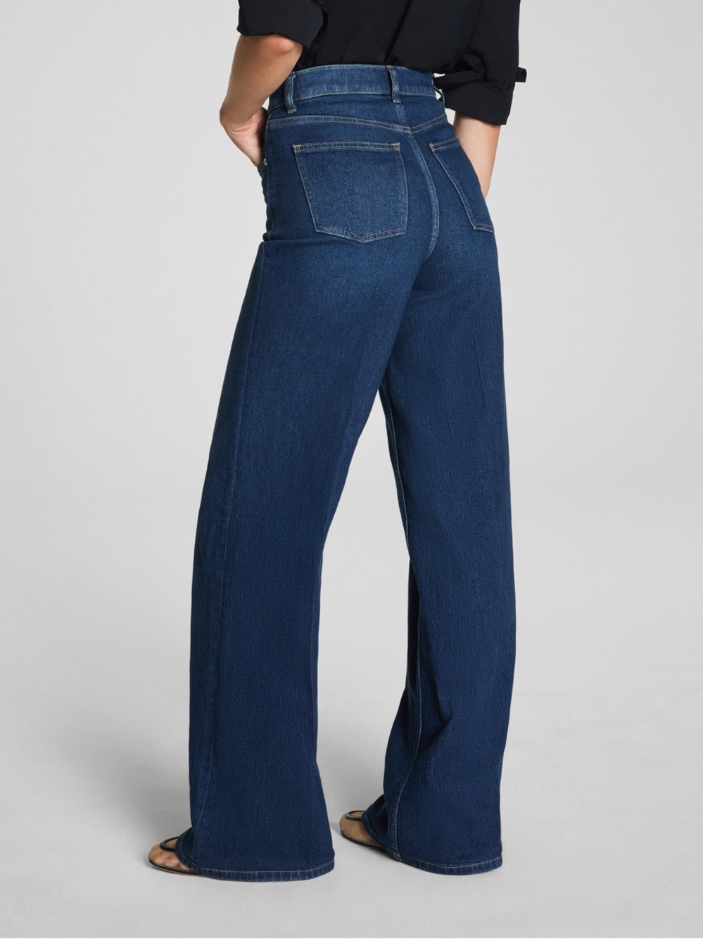 SPANX Sz L SPANXshape® Authentic 360
Wide Leg Jeans In Adriatic Blue